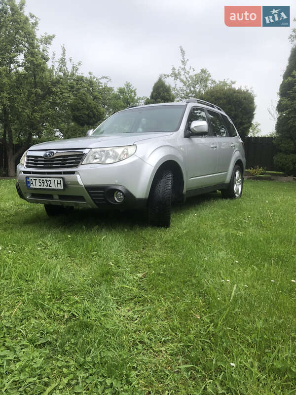 Внедорожник / Кроссовер Subaru Forester 2010 в Коломые