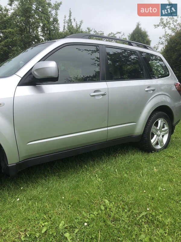 Внедорожник / Кроссовер Subaru Forester 2010 в Коломые