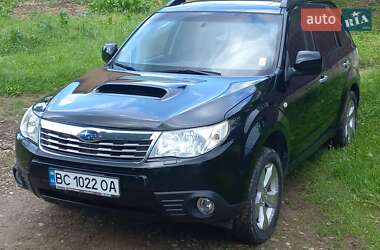 Внедорожник / Кроссовер Subaru Forester 2010 в Львове