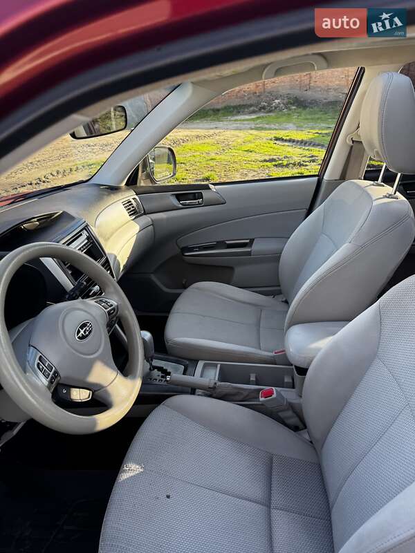 Позашляховик / Кросовер Subaru Forester 2012 в Ромнах