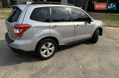 Внедорожник / Кроссовер Subaru Forester 2015 в 