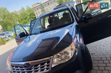 Внедорожник / Кроссовер Subaru Forester 2012 в Надворной
