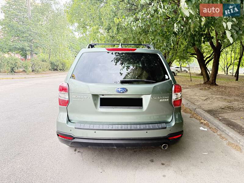 Внедорожник / Кроссовер Subaru Forester 2015 в Днепре