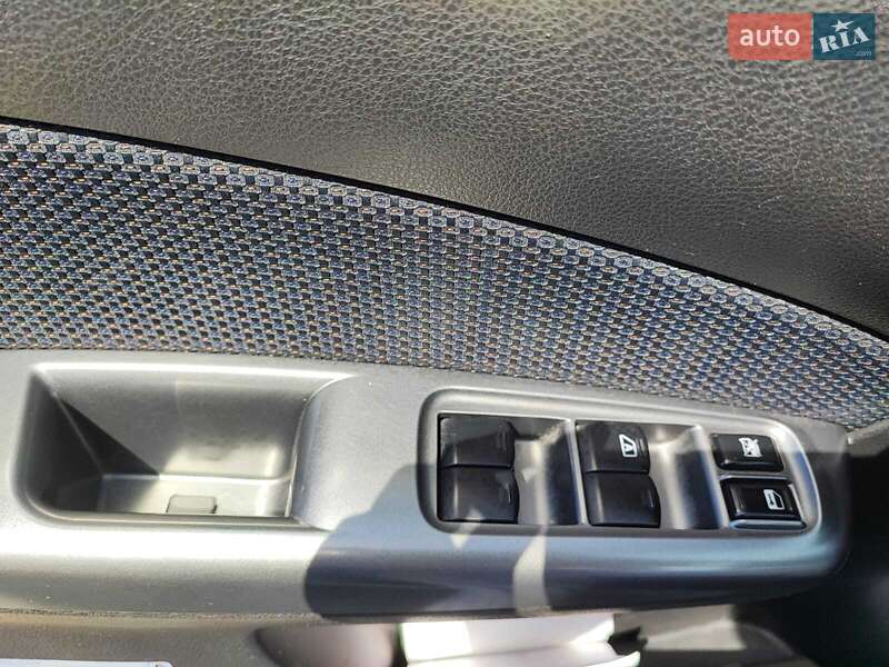 Внедорожник / Кроссовер Subaru Forester 2011 в Львове
