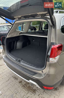 Внедорожник / Кроссовер Subaru Forester 2018 в 