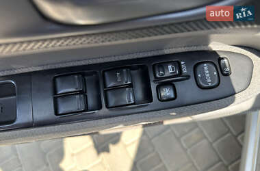 Внедорожник / Кроссовер Subaru Forester 2004 в 
