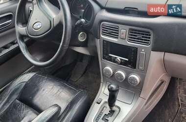 Внедорожник / Кроссовер Subaru Forester 2005 в Черновцах