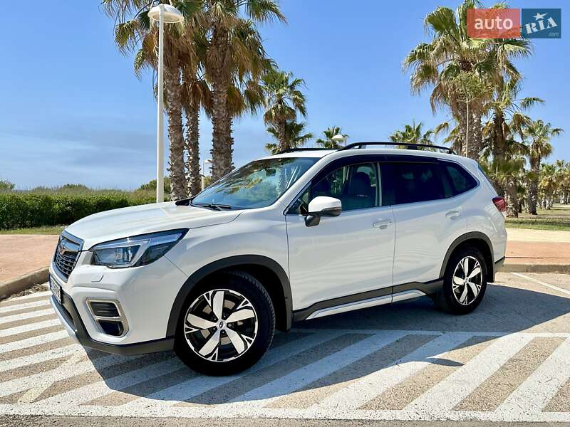 Позашляховик / Кросовер Subaru Forester 2019 в Львові