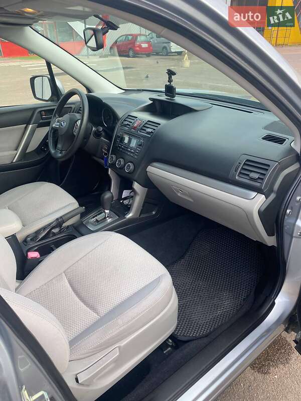 Внедорожник / Кроссовер Subaru Forester 2014 в Житомире