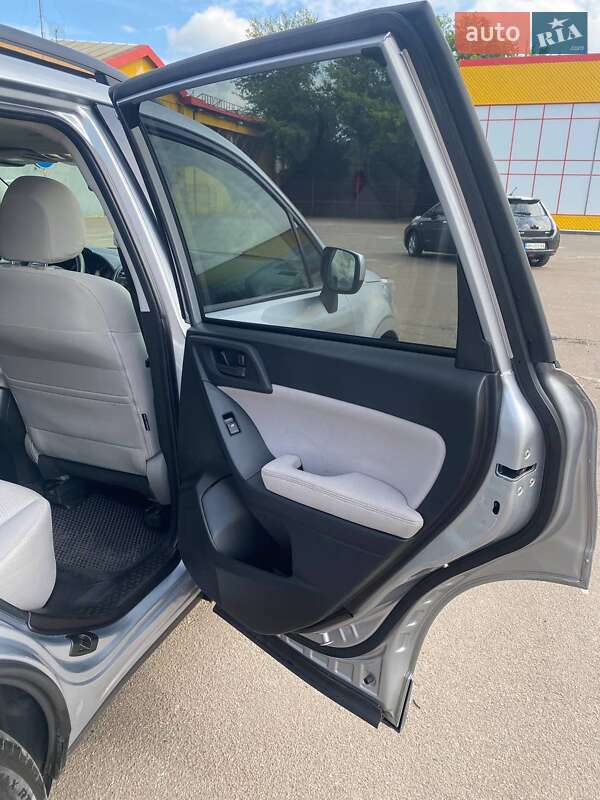 Внедорожник / Кроссовер Subaru Forester 2014 в Житомире