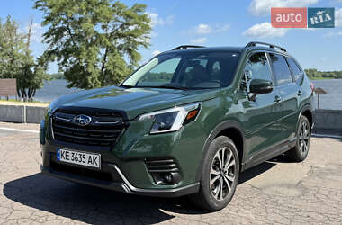Внедорожник / Кроссовер Subaru Forester 2022 в Каменском