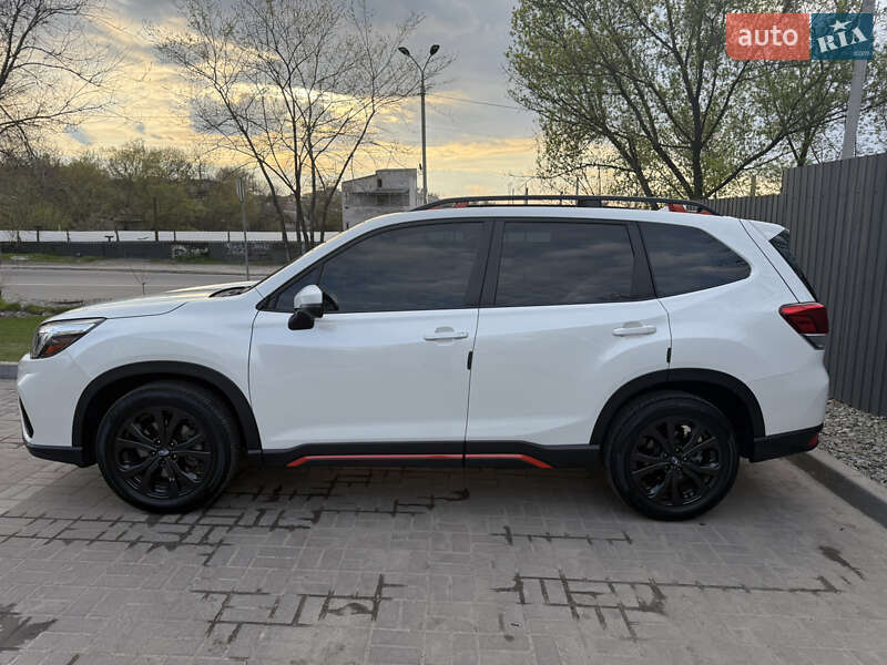 Внедорожник / Кроссовер Subaru Forester 2018 в Киеве