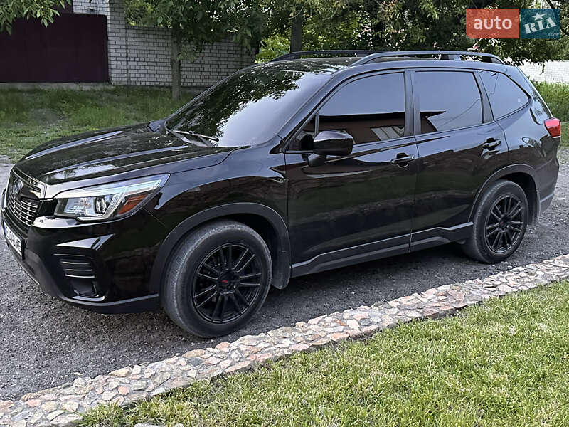 Внедорожник / Кроссовер Subaru Forester 2018 в 