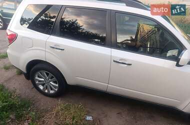Внедорожник / Кроссовер Subaru Forester 2012 в 