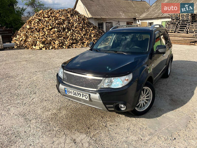 Внедорожник / Кроссовер Subaru Forester 2008 в 