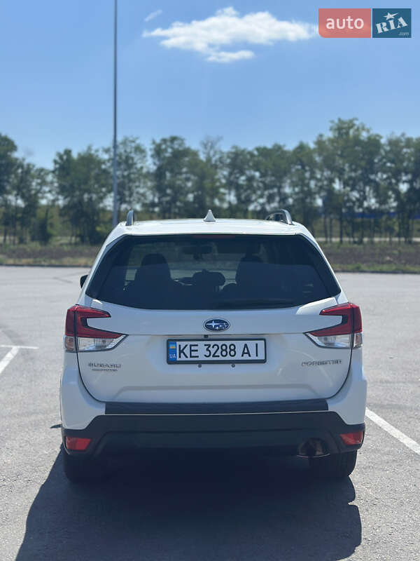 Внедорожник / Кроссовер Subaru Forester 2020 в Днепре