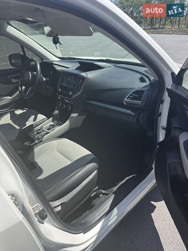 Внедорожник / Кроссовер Subaru Forester 2020 в Днепре