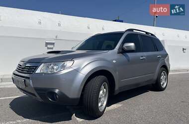 Позашляховик / Кросовер Subaru Forester 2009 в Києві