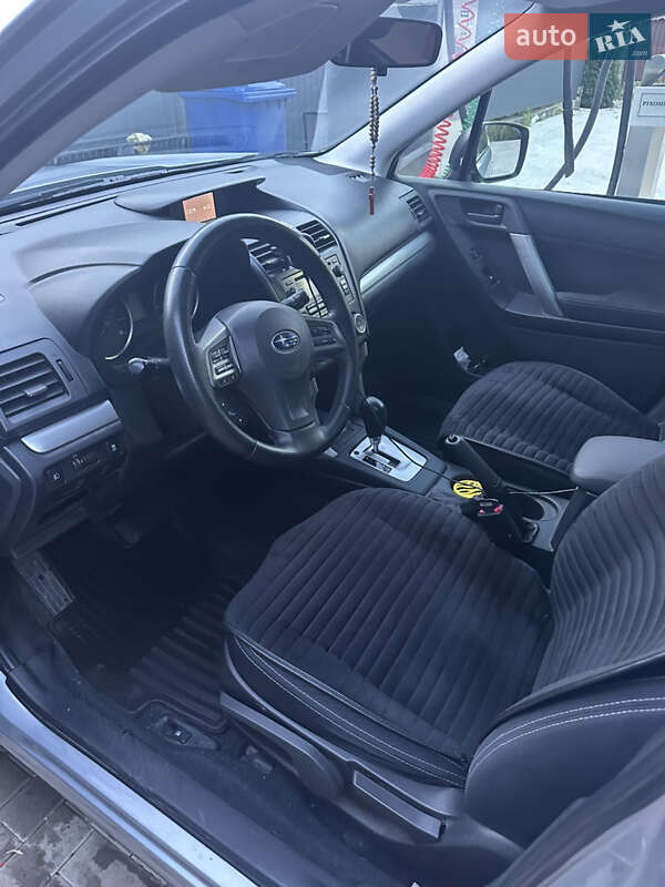 Позашляховик / Кросовер Subaru Forester 2014 в Первомайську