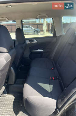 Внедорожник / Кроссовер Subaru Forester 2011 в 