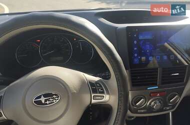 Внедорожник / Кроссовер Subaru Forester 2012 в 