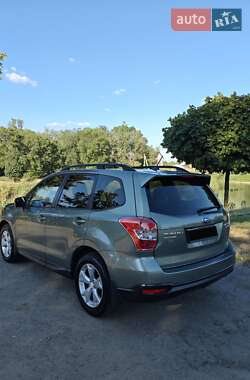 Внедорожник / Кроссовер Subaru Forester 2015 в 