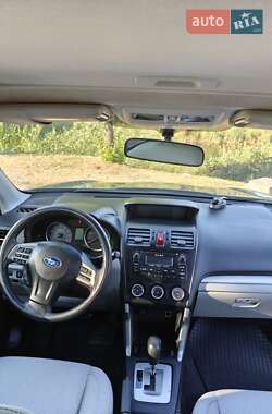 Внедорожник / Кроссовер Subaru Forester 2015 в 