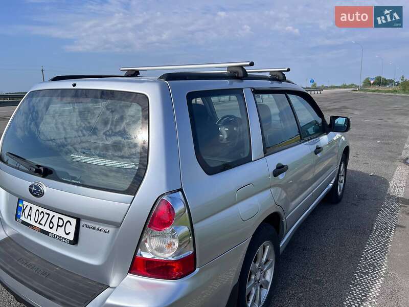 Внедорожник / Кроссовер Subaru Forester 2006 в Киеве