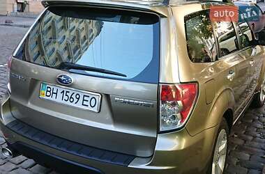 Внедорожник / Кроссовер Subaru Forester 2008 в 