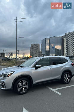 Внедорожник / Кроссовер Subaru Forester 2019 в 