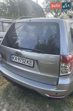Внедорожник / Кроссовер Subaru Forester 2011 в 