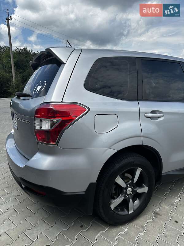 Внедорожник / Кроссовер Subaru Forester 2014 в Ужгороде