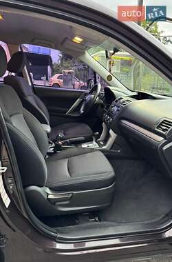 Внедорожник / Кроссовер Subaru Forester 2013 в 