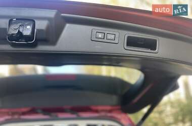 Внедорожник / Кроссовер Subaru Forester 2018 в 