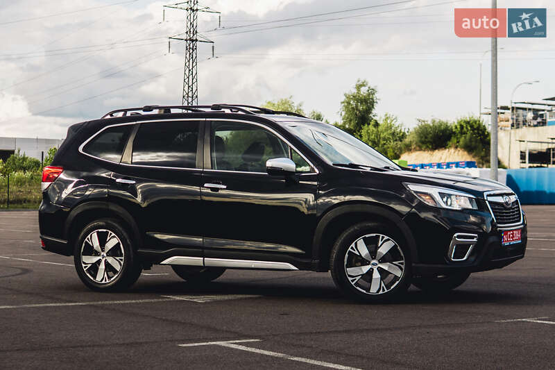 Внедорожник / Кроссовер Subaru Forester 2019 в Ровно