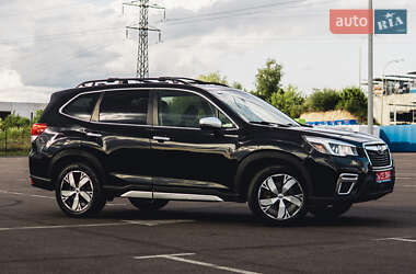 Внедорожник / Кроссовер Subaru Forester 2019 в 