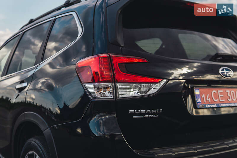 Внедорожник / Кроссовер Subaru Forester 2019 в Ровно