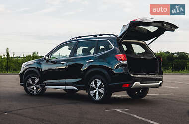 Внедорожник / Кроссовер Subaru Forester 2019 в 