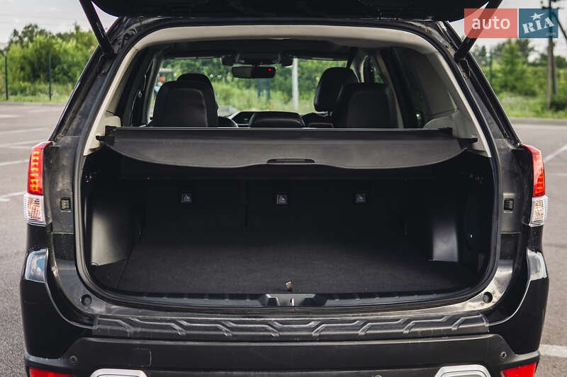 Внедорожник / Кроссовер Subaru Forester 2019 в Ровно