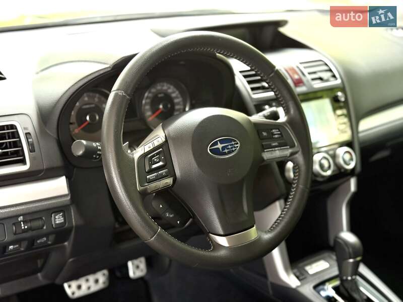Позашляховик / Кросовер Subaru Forester 2015 в Дніпрі