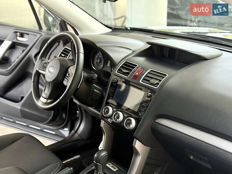 Позашляховик / Кросовер Subaru Forester 2015 в Дніпрі