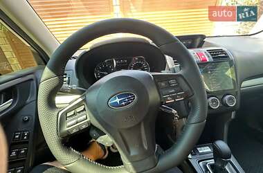 Внедорожник / Кроссовер Subaru Forester 2014 в 