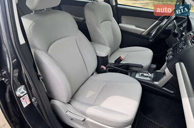Внедорожник / Кроссовер Subaru Forester 2014 в 