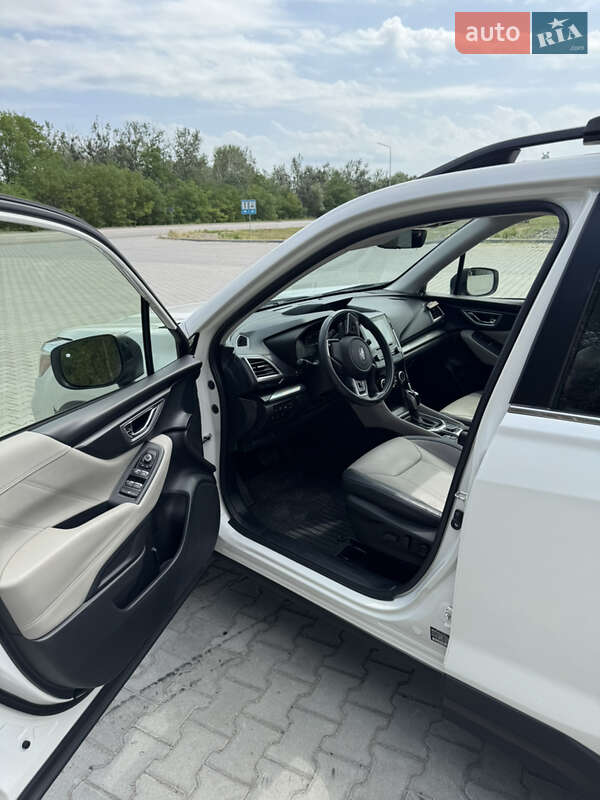 Позашляховик / Кросовер Subaru Forester 2021 в Дніпрі