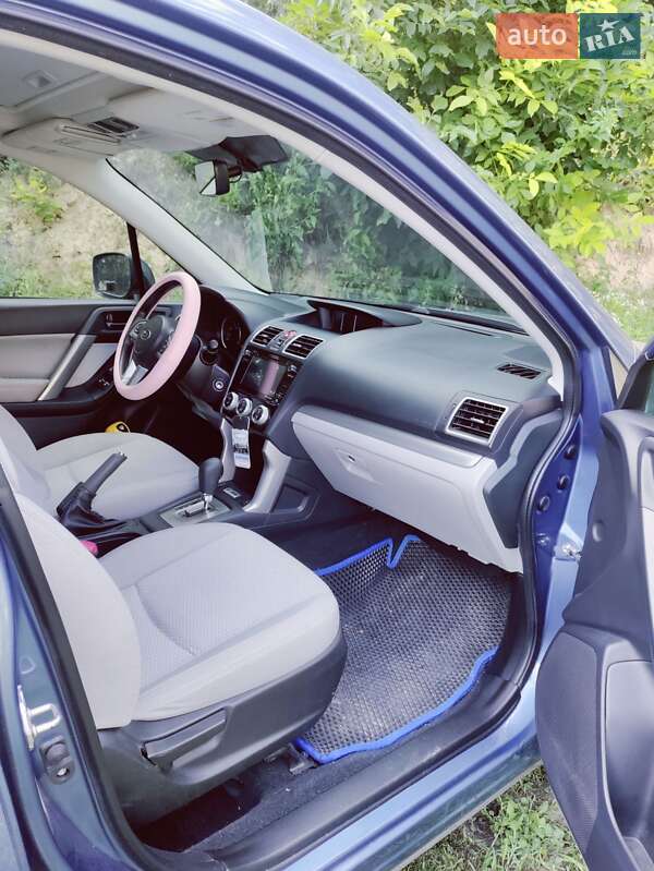 Внедорожник / Кроссовер Subaru Forester 2016 в Лубнах