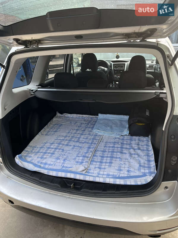 Внедорожник / Кроссовер Subaru Forester 2010 в Каменском