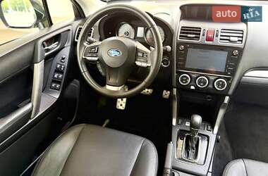 Внедорожник / Кроссовер Subaru Forester 2015 в 