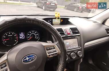 Внедорожник / Кроссовер Subaru Forester 2013 в 