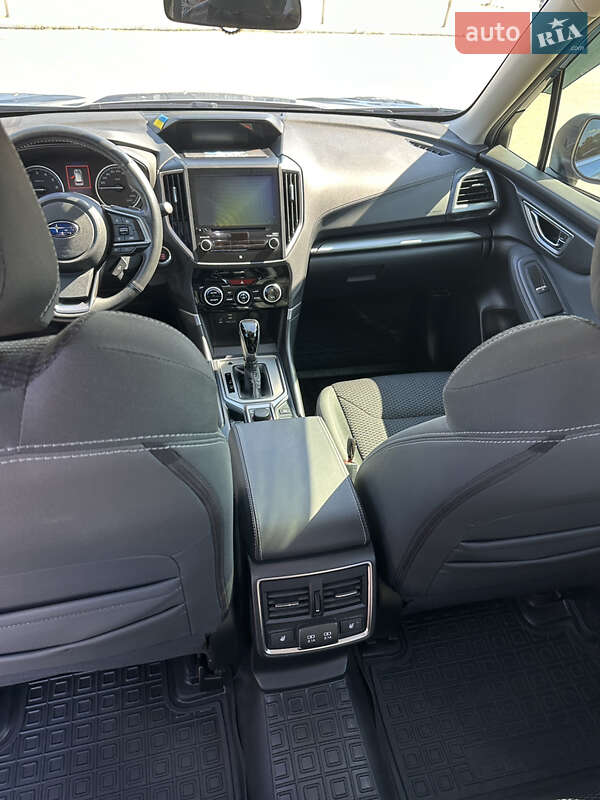 Внедорожник / Кроссовер Subaru Forester 2019 в Днепре