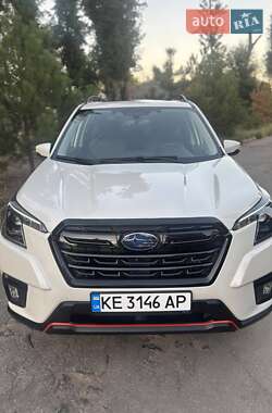 Позашляховик / Кросовер Subaru Forester 2022 в Дніпрі